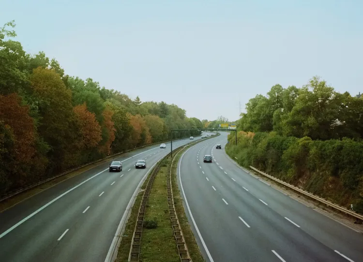 М3 шоссе. Пробка на дороге. Дороги без ограничения скорости.